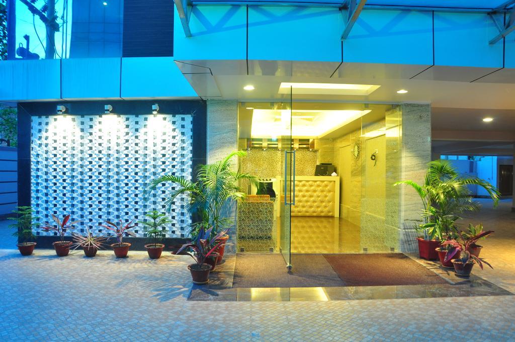 Awesome Palace Hotel Guwahati Exterior foto