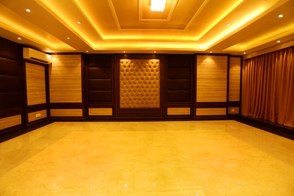 Awesome Palace Hotel Guwahati Exterior foto