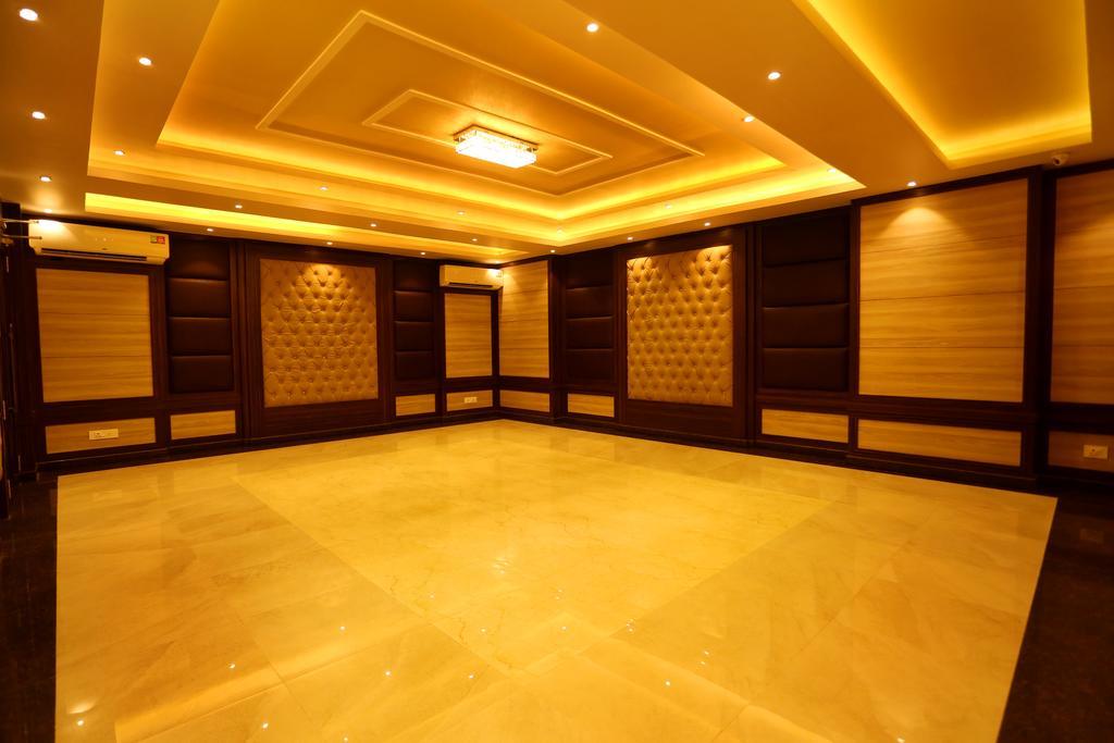 Awesome Palace Hotel Guwahati Exterior foto