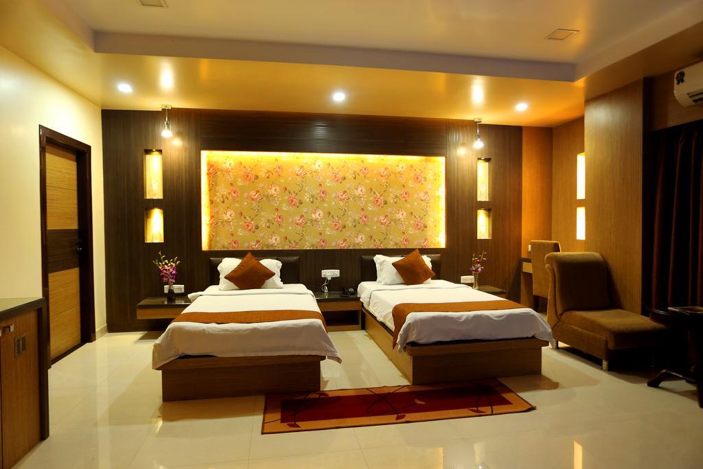 Awesome Palace Hotel Guwahati Exterior foto